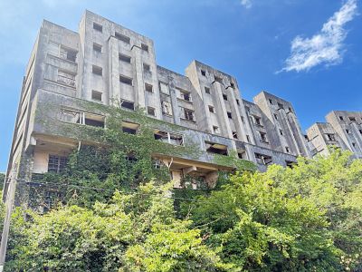 8階建てアパートのアップ