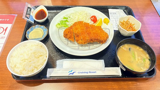 きじょん山豚とんかつ定食